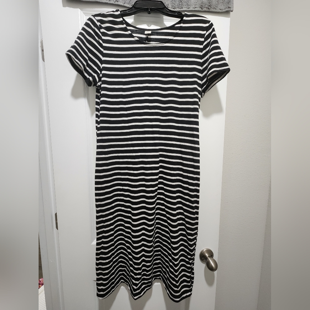 Old Navy Black and White Striped Midi Dress